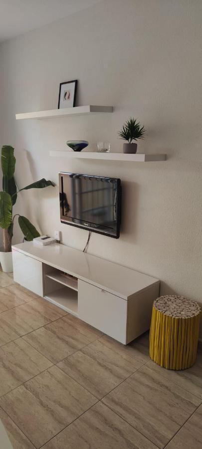 Lovely Primavera Palm Mar Apartment Bagian luar foto