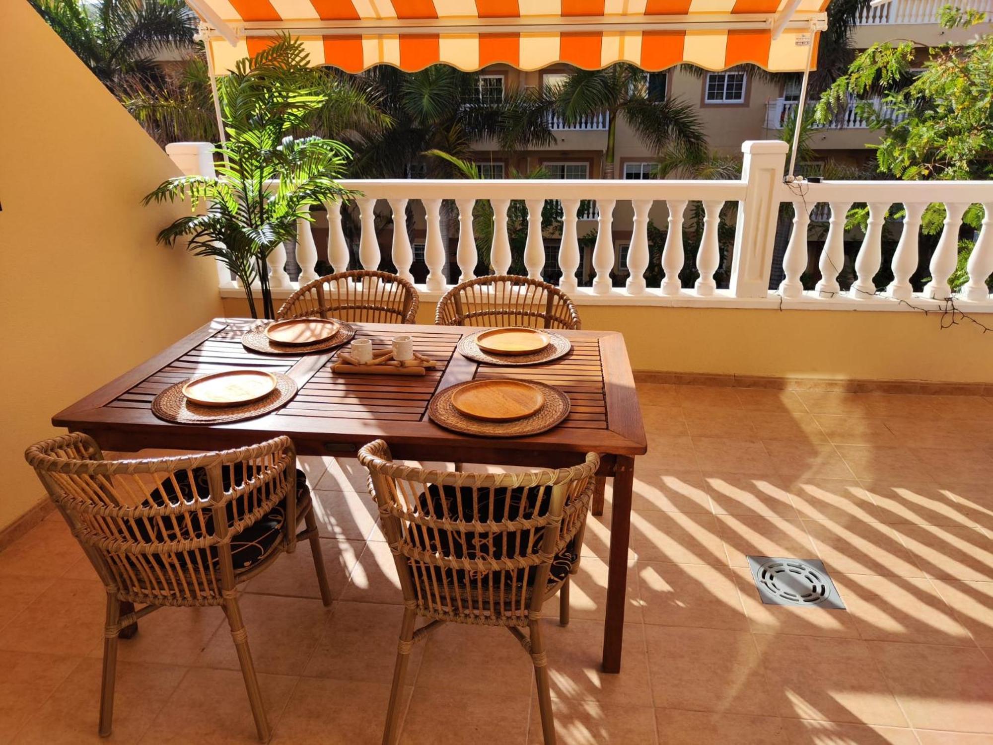 Lovely Primavera Palm Mar Apartment Bagian luar foto